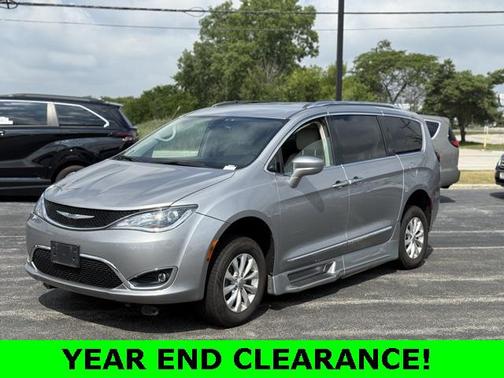 2018 Chrysler Pacifica Touring-L Plus