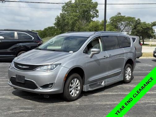 2018 Chrysler Pacifica Touring-L Plus