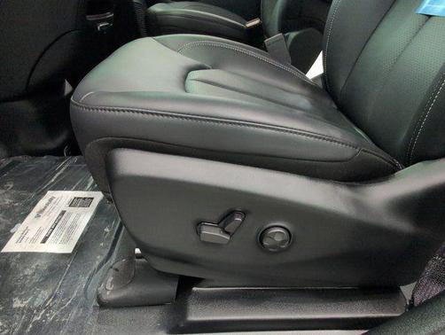 Fathom Blue Pearlcoat 2025 Chrysler Pacifica L