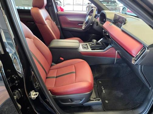 2025 Mazda CX-70 PHEV Premium Plus Package