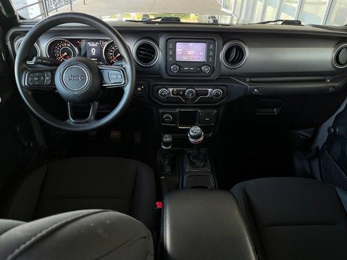 2021 Jeep Gladiator Sport