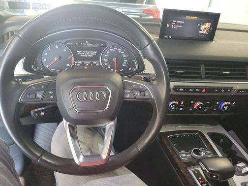 2019 Audi Q7 45 Premium