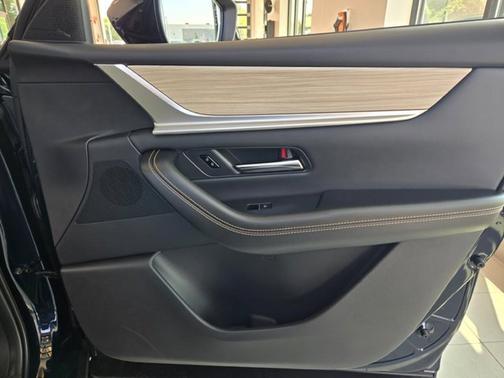 2025 Mazda CX-90 PHEV Preferred Package