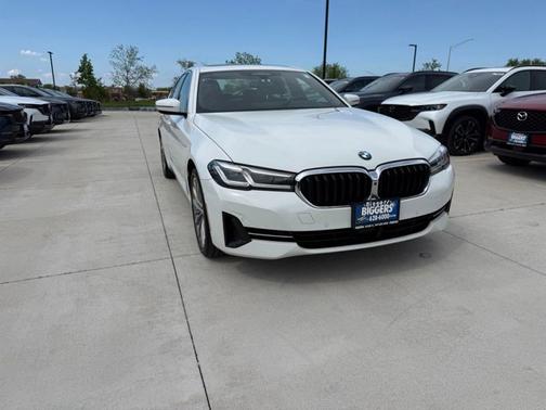Alpine White 2021 BMW 530e 530e xDrive