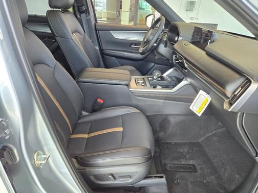 2025 Mazda CX-90 S Premium Package