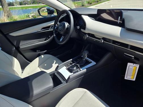 Snowflake White Pearl Mica 2026 Mazda Mazda3 2.5 Turbo Premium Plus