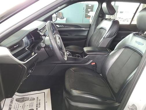 2022 Jeep Grand Cherokee 4xe Trailhawk