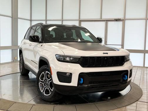 2022 Jeep Grand Cherokee 4xe Trailhawk