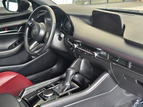 2024 Mazda Mazda3 2.5 S Carbon Edition