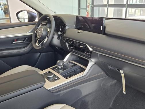 2025 Mazda CX-90 Preferred Package