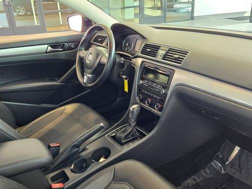 2014 Volkswagen Passat Wolfsburg Ed