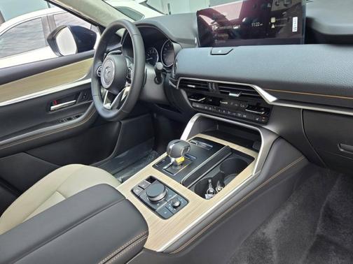 2025 Mazda CX-90 Preferred Package