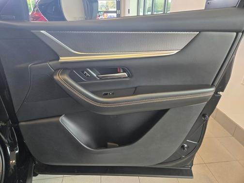 2025 Mazda CX-70 PHEV Premium Package