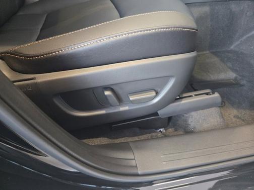 2025 Mazda CX-70 PHEV Premium Package