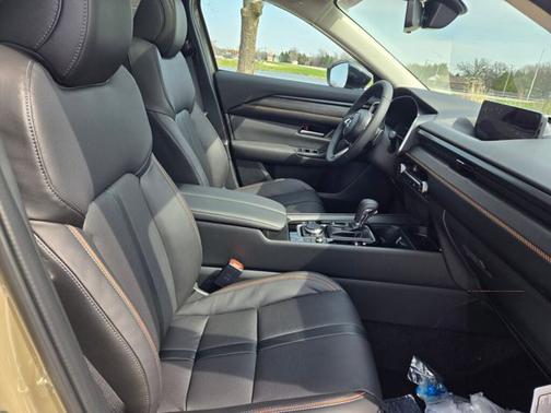 Zircon Sand Metallic 2026 Mazda CX-50 2.5 Turbo