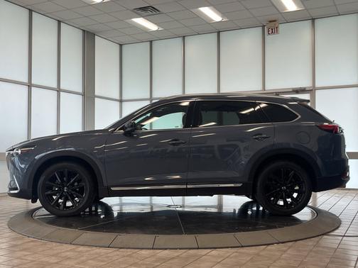 2023 Mazda CX-9 Carbon Edition