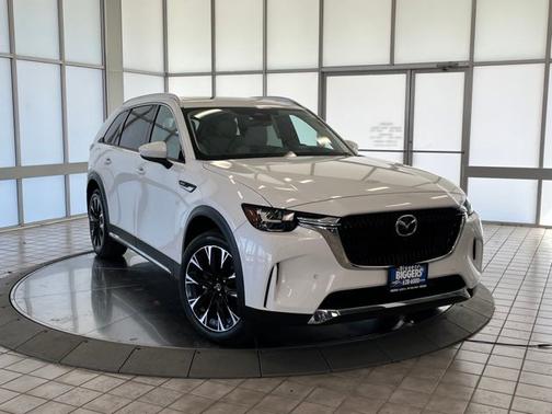 2024 Mazda CX-90 PHEV Premium Plus