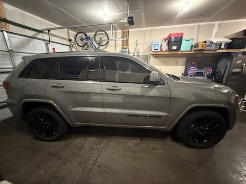 2020 Jeep Grand Cherokee Altitude