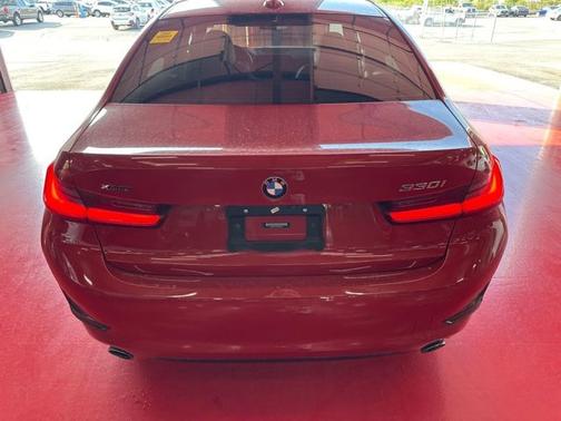 2019 BMW 330 i xDrive