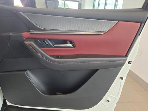 2025 Mazda CX-70 PHEV Premium Plus Package