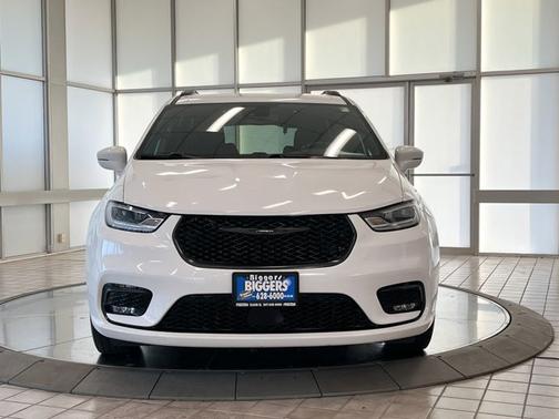 2021 Chrysler Pacifica Touring