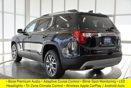2023 GMC Acadia SLT