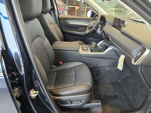 2025 Mazda CX-90 Preferred Package