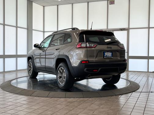 2021 Jeep Cherokee Trailhawk