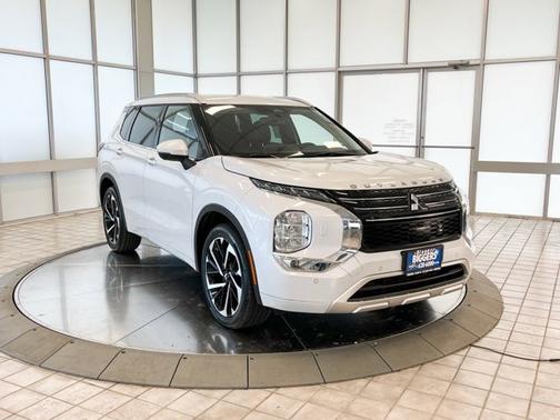 2022 Mitsubishi Outlander SEL