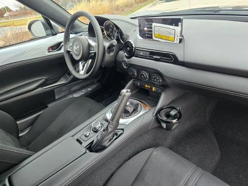 2025 Mazda MX-5 Miata Club