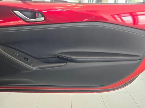 2024 Mazda MX-5 Miata RF Club