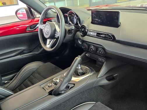 2024 Mazda MX-5 Miata RF Club