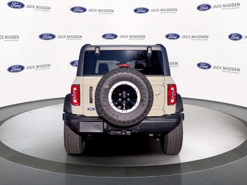 Desert Sand 2026 Ford Bronco Badlands