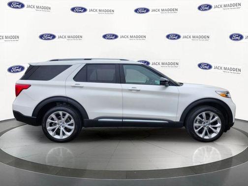 White Metallic 2023 Ford Explorer Platinum
