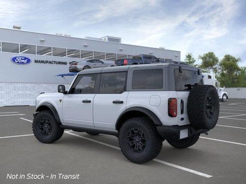 Oxford White 2026 Ford Bronco Badlands
