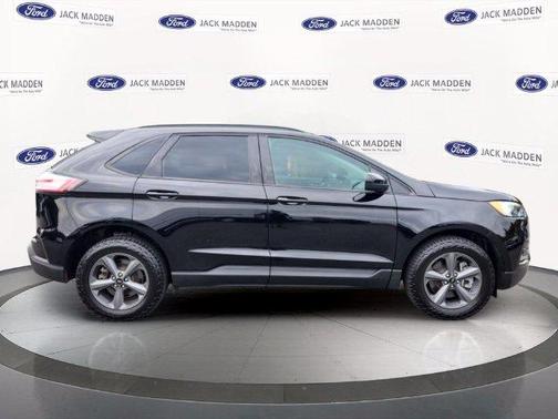 Black Metallic 2023 Ford Edge SEL