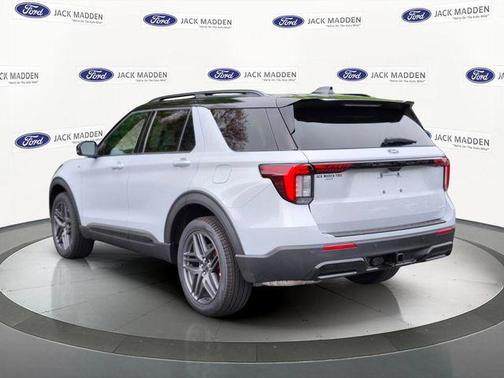 White Metallic 2026 Ford Explorer ST-Line