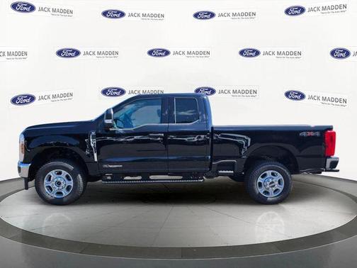 Agate Black Metallic 2026 Ford F-350 XLT