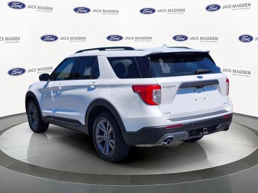 White Metallic 2023 Ford Explorer XLT