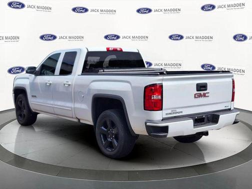 Summit White 2017 GMC Sierra 1500 SLE