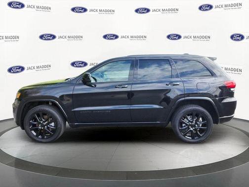 Diamond Black 2021 Jeep Grand Cherokee Laredo X