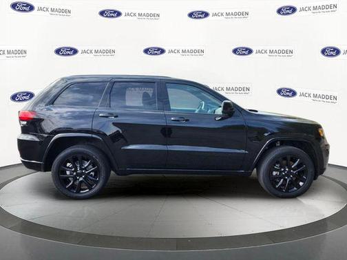 Diamond Black 2021 Jeep Grand Cherokee Laredo X