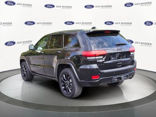 Diamond Black 2021 Jeep Grand Cherokee Laredo X