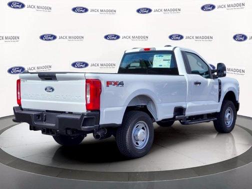 Oxford White 2027 Ford F-350 XL