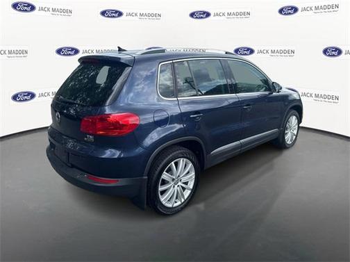 2016 Volkswagen Tiguan SE
