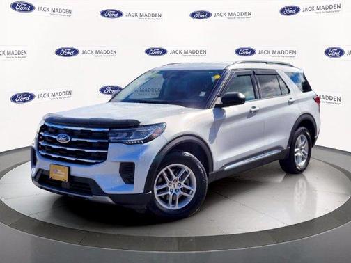 White Metallic 2025 Ford Explorer Active