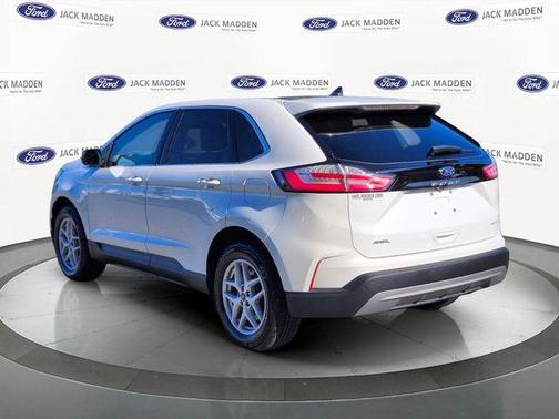 White Metallic 2022 Ford Edge SEL