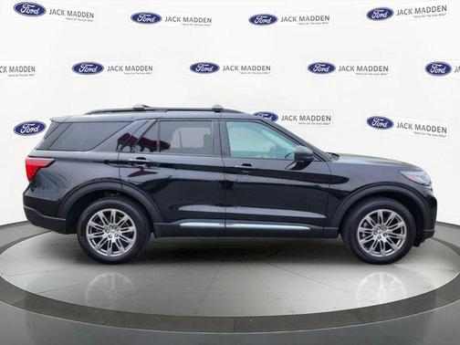 Black Metallic 2025 Ford Explorer Active