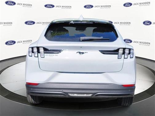2022 Ford Mustang Mach-E Select