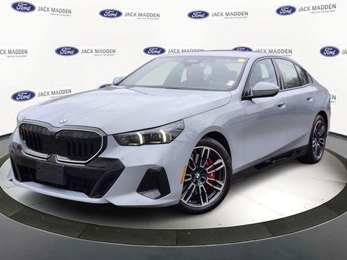 Brooklyn Gray Metallic 2024 BMW 540 i xDrive